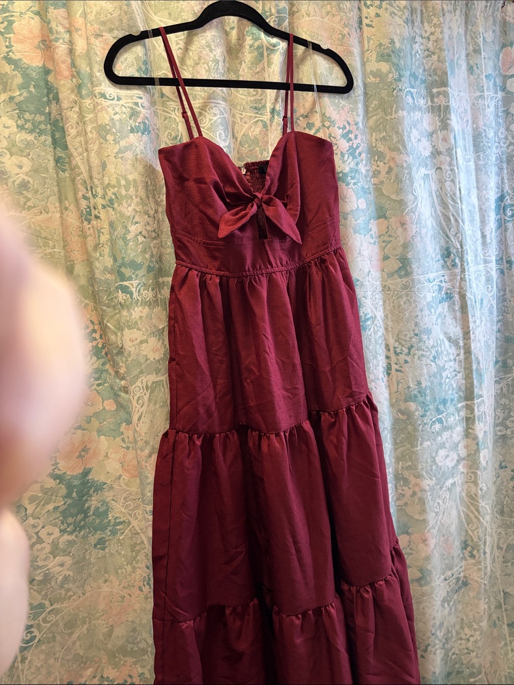 Front tie Tiered Spaghetti Strap Maxi Dress in Burgundy